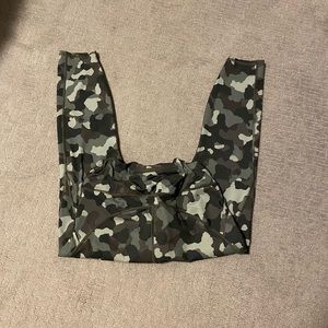 28” Inseam Athleta Camo Leggings